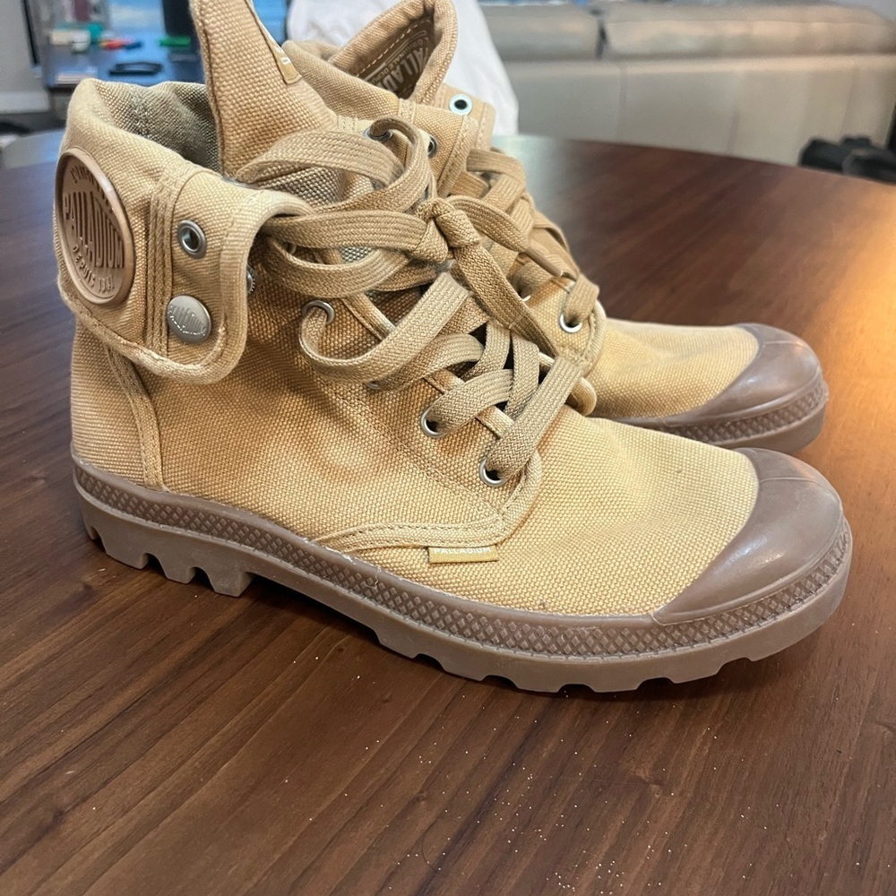 Palladium Boots Womens US 8 M Tan Pampa Hi Canvas Hi Top Shoes Women’s